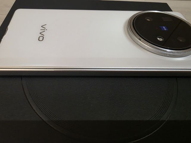 Vivo XFOLD5 512GB มือสอง สภาพสวยมาก แทบไม่ได้ใช้เครื่อง ไม่มีรอยใดๆ เหมือนได้ของมือหนึ่ง ประกันหมด 20กย2569 รูปที่ 6