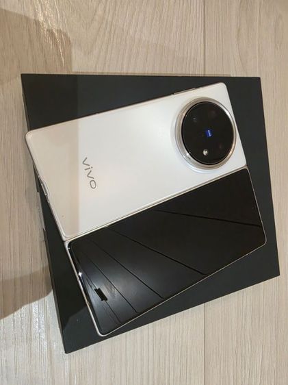 Vivo XFOLD5 512GB มือสอง สภาพสวยมาก แทบไม่ได้ใช้เครื่อง ไม่มีรอยใดๆ เหมือนได้ของมือหนึ่ง ประกันหมด 20กย2569 รูปที่ 9
