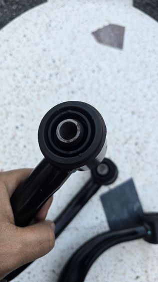 ปีกนกบน toyota revo 2015 แท้ 4x4 (เก่าเก็บ) รูปที่ 6