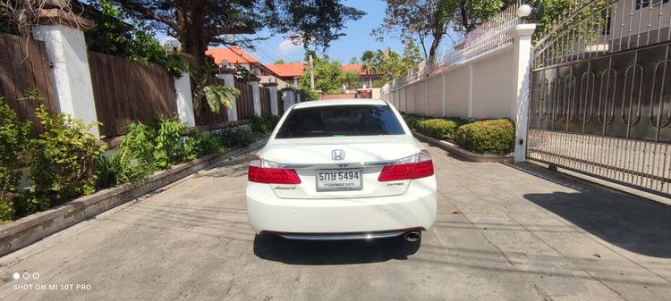 Honda Accord 2015 2.0 EL NAVI Sedan เบนซิน ไม่ติดแก๊ส เกียร์อัตโนมัติ ขาว รูปที่ 3