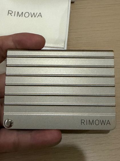 RIMOWA card holder ALU Titanium รูปที่ 4