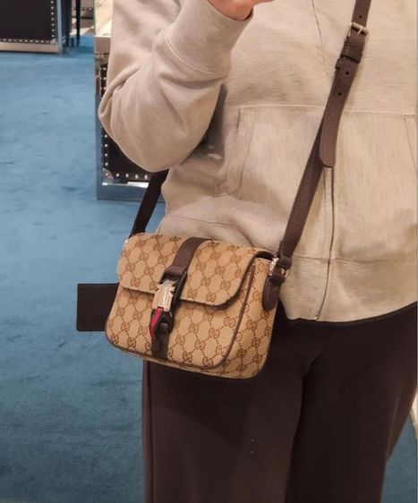 New Gucci GG canvas messenger mini bag รูปที่ 2