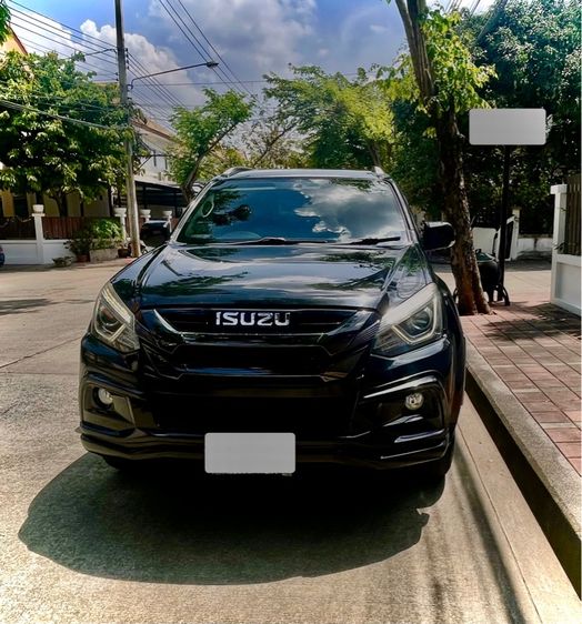 Isuzu MU-X 2020 3.0 Ultimate AT 2WD Sedan ดีเซล เกียร์อัตโนมัติ ดำ รูปที่ 2