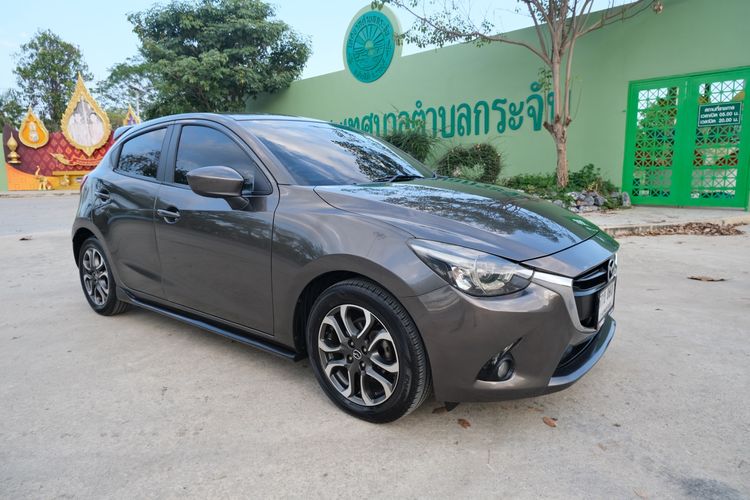 รถ Mazda Mazda 2 1.5 XD Sports High Plus สี น้ำตาล