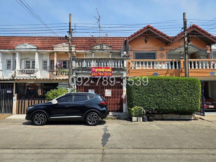 อื่นๆ ไม่มี ขายบ้านทาวน์เฮ้าส์ 2 ชั้น หมู่บ้านรินทร์ทอง ซอยรามคำแหง190 มีระเบียงกว้างขวาง ใกล้รถไฟฟ้าสายสีชมพู