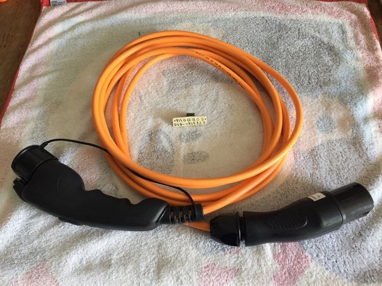 สายพ่วงชาร์จ(สีส้ม) สำหรับ Mitsubishi Outlander PHEV