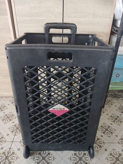 รถเข็นใส่ของใช้