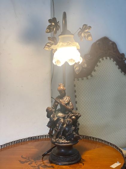 ของตกแต่งบ้านอื่นๆ โคมไฟตั้งโต๊ะ