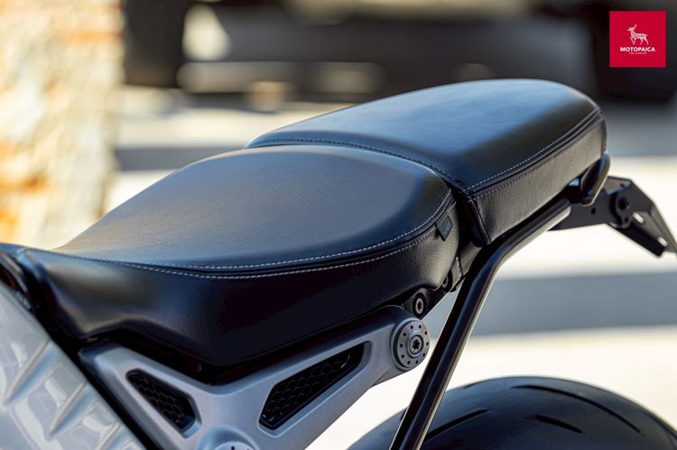 BMW R nineT ปี2014 สีดำ รถศูนย์ฯ วิ่ง12,000Km. แต่งครบ รูปที่ 17