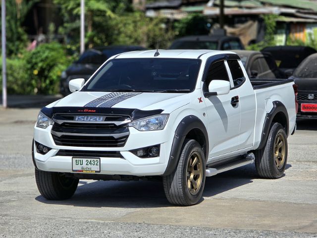 รถ Isuzu D-MAX 1.9 Hi-Lander Stealth Z สี ขาว