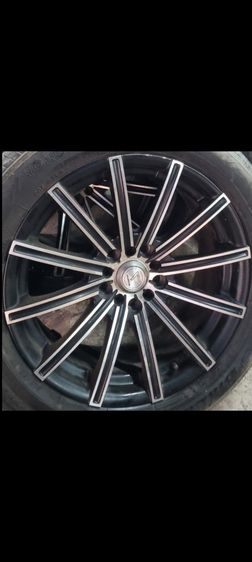 ปิดการขายจ้า)17" ใส่5รู114 ,5รู100ใส่ Civic 5 รู Camry Accord Teana HRV CRV Nissan X Trail Nissan Juke ซิลฟี่ กระบะ 5 รู 114 ,5รู100 ได้ทุกรุ่น ไม่แตกไม่ร้าว มีริ้วรอยตามการใช้งาน รูปที่ 10