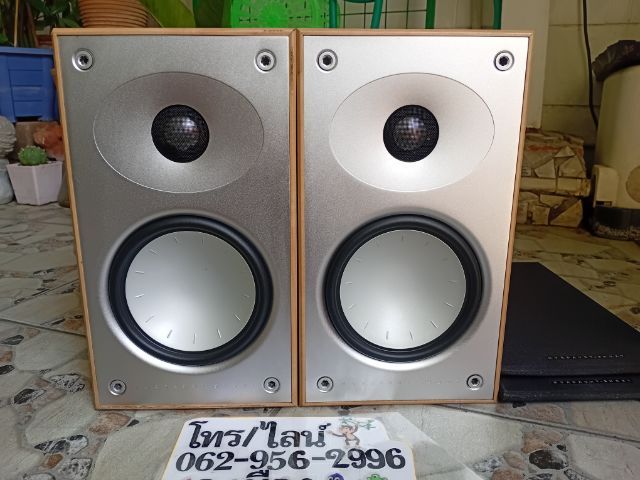 ลำโพงแยกชิ้น และซับวูฟเฟอร์ Mordaunt Short Avant 902 สวย เสียงดีมากครับ