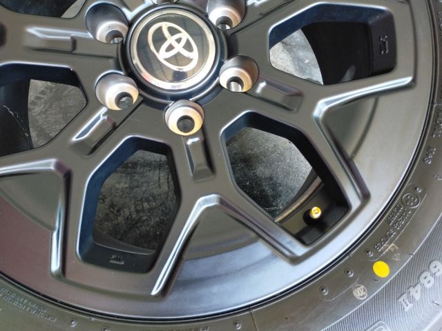 แม็กโตโยต้า ทราโว่ ขอบ18 พร้อมยางบริสโตน 265 60 18 ปลายปี25 แม็กป้ายแดงสีเดิม ตุ่มหน้ายางยังอยู่ทุกเส้น ใส่ revo vigo fortuner รูปที่ 9