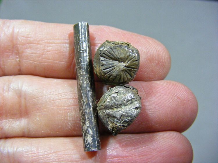 เครื่องราง รอยจารเข้มขลัง เก่าๆ