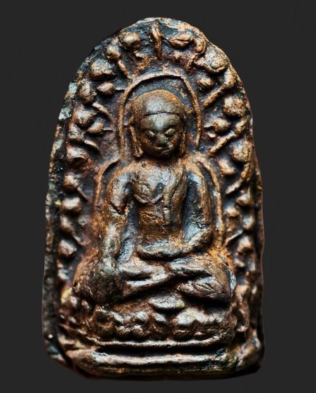 พระกรุเนื้อดิน