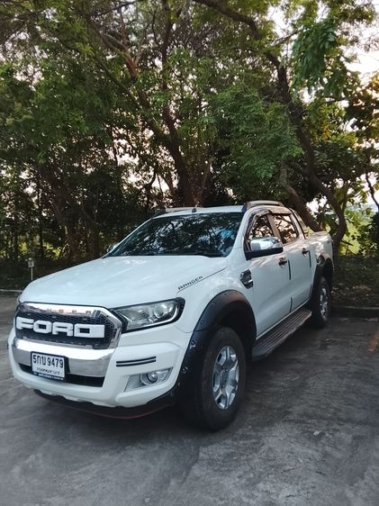 รถ Ford Ranger 2.2 Hi-Rider XLT สี ขาว