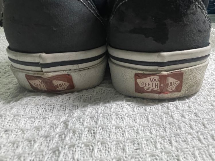 Vans Old Skool  รองเท้าผ้าใบ ที่วัยรุ่นควรมี รูปที่ 3