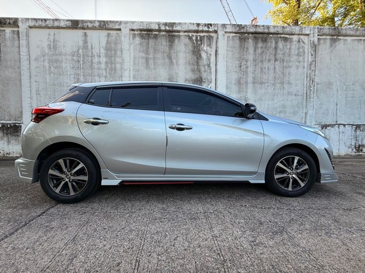 Toyota Yaris 2020 Sedan เบนซิน เกียร์อัตโนมัติ เงิน รูปที่ 4