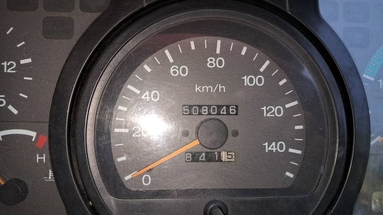  2012 Nissan ud diesel 6 ล้อ ตู้ทึบ รุ่น PKD215NHRQ รูปที่ 5