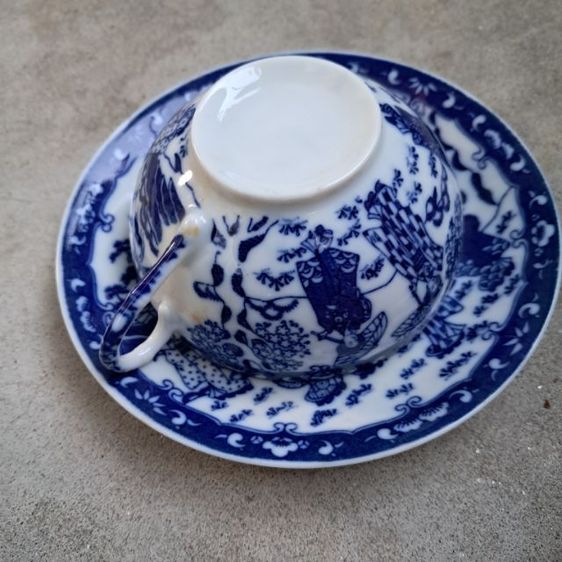 ชุดถ้วยและจานรองเปลือกไข่ ลายน้ำรูปเกอิชา
ตั้งแต่สมัยเมจิ รูปที่ 3