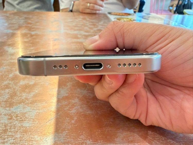 iPhone 16 Pro 128GB สีขาว เครื่องสภาพดี ใช้งานเอง ดูแลดีมาก รูปที่ 5