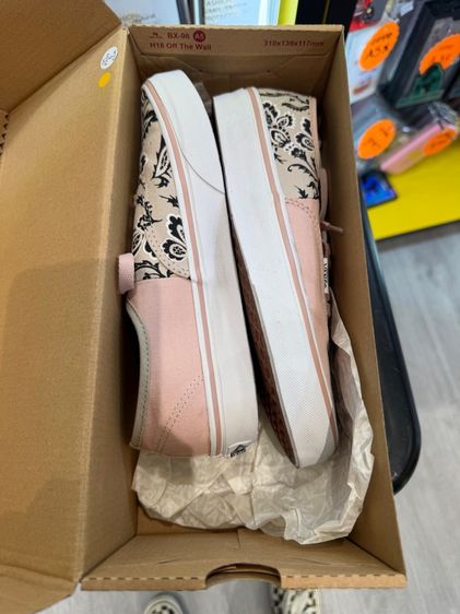 รองเท้า vans สีชมพูลายดอกไม้ รูปที่ 7