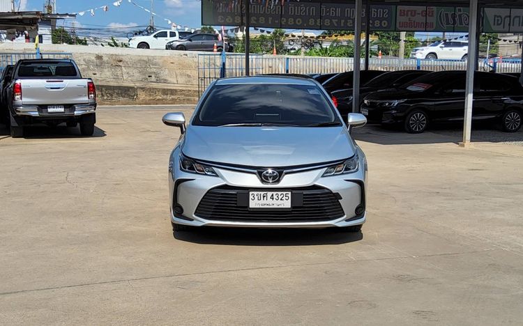 Toyota Altis 2023 1.6 G Sedan เบนซิน ไม่ติดแก๊ส เกียร์อัตโนมัติ บรอนซ์เงิน รูปที่ 2