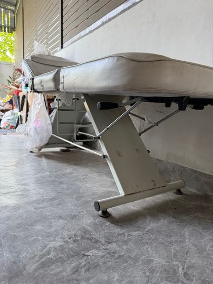 เตียงนวดหน้า สักคิ้ว อุปกรณ์เสริมสวย รูปที่ 3