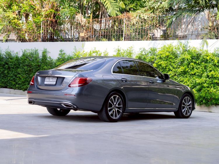 Mercedes-Benz E-Class 2018 E350 Sedan ปลั๊กอินไฮบริด (PHEV) ไม่ติดแก๊ส เกียร์อัตโนมัติ เทา รูปที่ 4