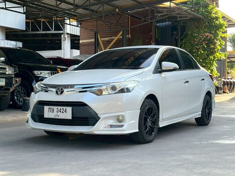 รถ Toyota Vios 1.5 Exclusive สี ขาว