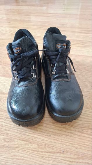 รองเท้าเซฟตี้