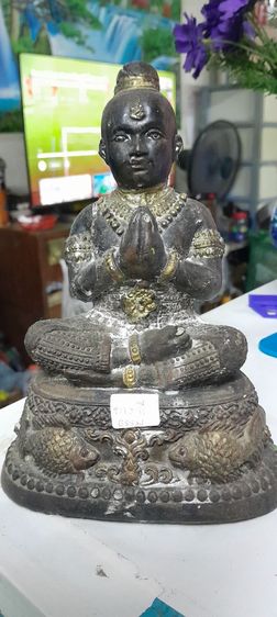 กุมารทองวัดดอนยายหอม จังหวัดนครปฐม หลวงพ่อเงินเป็นผู้ปลุกเสกหลวงพ่อเงิน (พระราชธรรมาภรณ์) อดีตเจ้าอาวาสวัดดอนยายหอม 