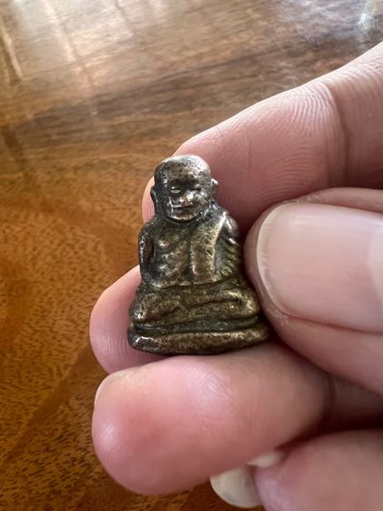 หลวงพ่อเงินพิมพ์นิยม