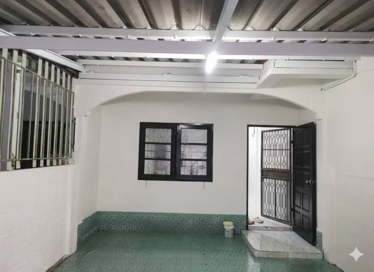 อื่นๆ มีบางส่วน สร้างเสร็จก่อน 2010 ขายบ้าน รีโนเวทใหม่ 1.35 ล้านบา หมู่บ้านนครทอง แพรกษา 11 ซอยมังกร เทพารักษ์-แพรกษา อ.เมือง จ.สมุทรปราการ (2 ห้องนอน 2 ห้องน้ำ พื้นที่ 17 รูปที่ 3