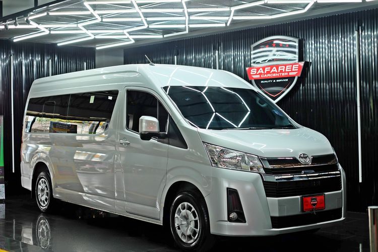 รถ Toyota Commuter 2.8 สี เทา