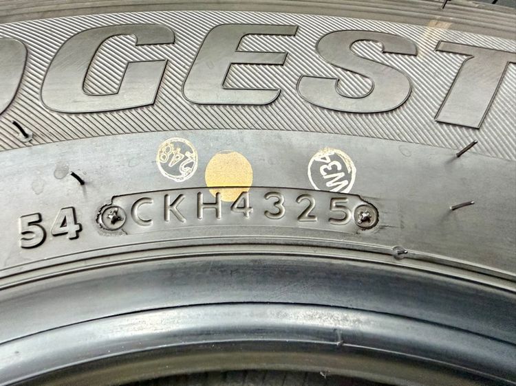 ยางถอดป้ายแดงขอบ 14” ยี่ห้อ BRIDGESTONE รุ่น DURAVIS R624 ขนาด 195R14 ปี 25 สีเส้นตุ่มหน้ายางยังอยู่ รูปที่ 4