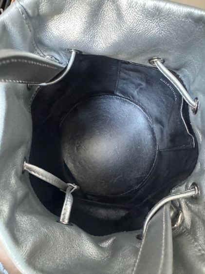 Balenciaga XS Bucket Bag รูปที่ 6