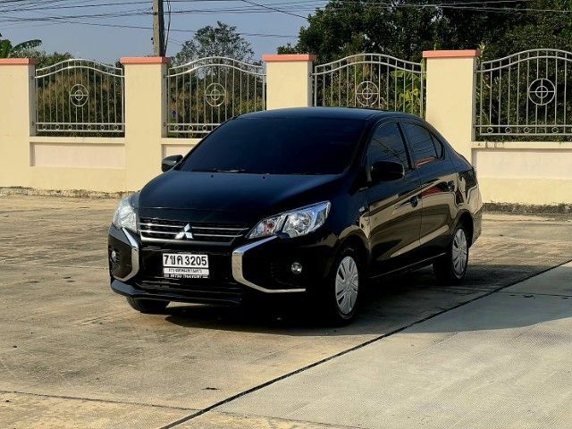 Mitsubishi Attrage 2022 1.2 GLX Sedan เบนซิน ไม่ติดแก๊ส เกียร์อัตโนมัติ ดำ รูปที่ 4