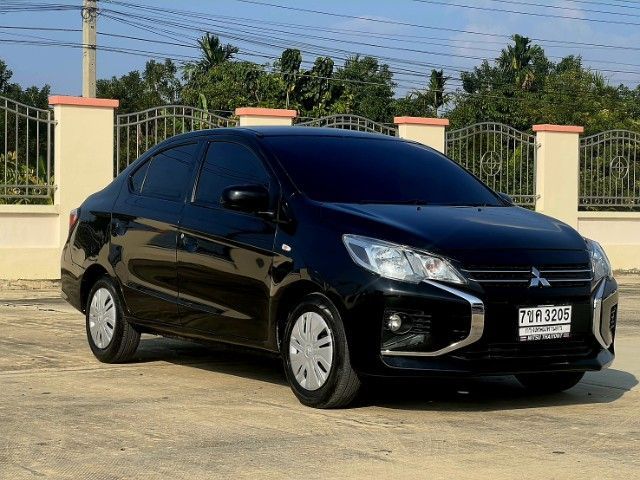 รถ Mitsubishi Attrage 1.2 GLX สี ดำ