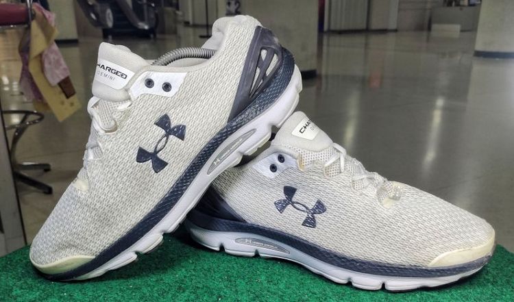 รองเท้า💥UNDER ARMOUR CHAGED💥ของแท้‼️สวยๆ เดิมๆ สภาพดี💥ไซร์ 45 รูปที่ 3