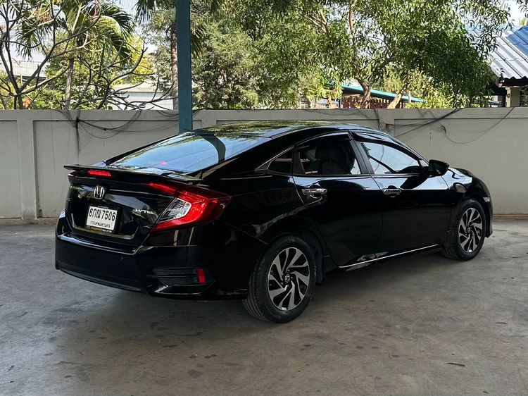 Honda Civic 2017 1.8 EL i-VTEC Sedan เบนซิน ไม่ติดแก๊ส เกียร์อัตโนมัติ ดำ รูปที่ 2