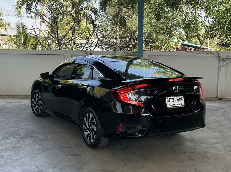 Honda Civic 2017 1.8 EL i-VTEC Sedan เบนซิน ไม่ติดแก๊ส เกียร์อัตโนมัติ ดำ รูปที่ 4