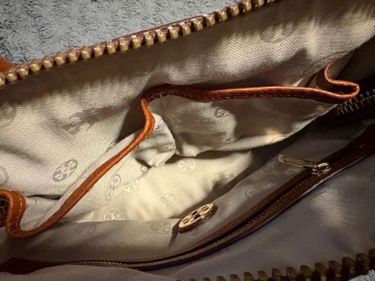 Tory Burch Clara mini crossbody satchel รูปที่ 7