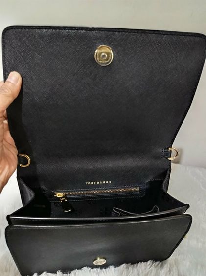 Used Tory หนังซาฟิโนสีดำ สายครอสถอดได้ ปรับได้ ใส่มือถือได้ สวย 9x3x6 นิ้ว  รูปที่ 4