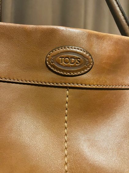 Tod‘s mustard leather shoulder bag รูปที่ 4