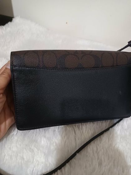 Used Coach สายถอดได้ปรับได้ ใส่มือถือได้ 8x4.5 นิ้ว สวยมาก รูปที่ 4