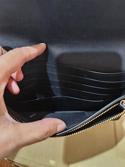 Used Coach สายถอดได้ปรับได้ ใส่มือถือได้ 8x4.5 นิ้ว สวยมาก รูปที่ 6