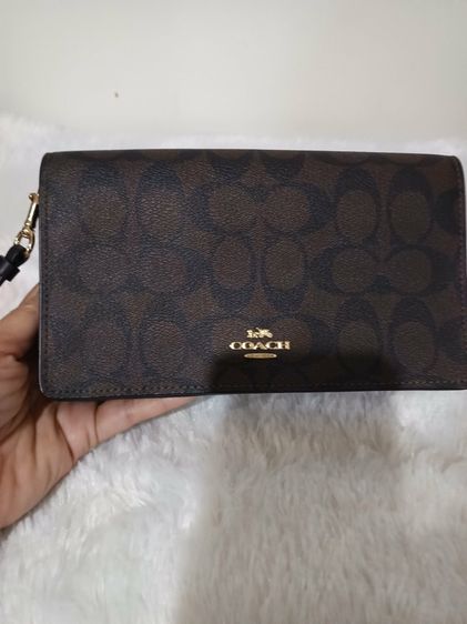 Used Coach สายถอดได้ปรับได้ ใส่มือถือได้ 8x4.5 นิ้ว สวยมาก รูปที่ 2