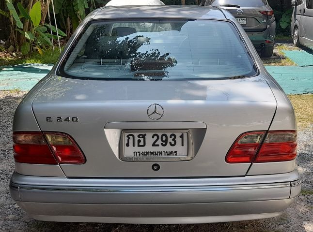 Mercedes-Benz E-Class 2000 E240 Sedan เบนซิน เกียร์อัตโนมัติ บรอนซ์เงิน รูปที่ 2
