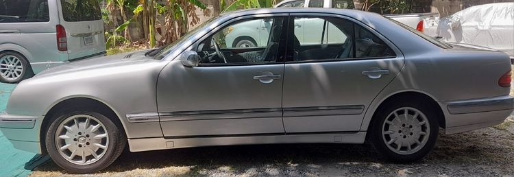 Mercedes-Benz E-Class 2000 E240 Sedan เบนซิน เกียร์อัตโนมัติ บรอนซ์เงิน รูปที่ 3